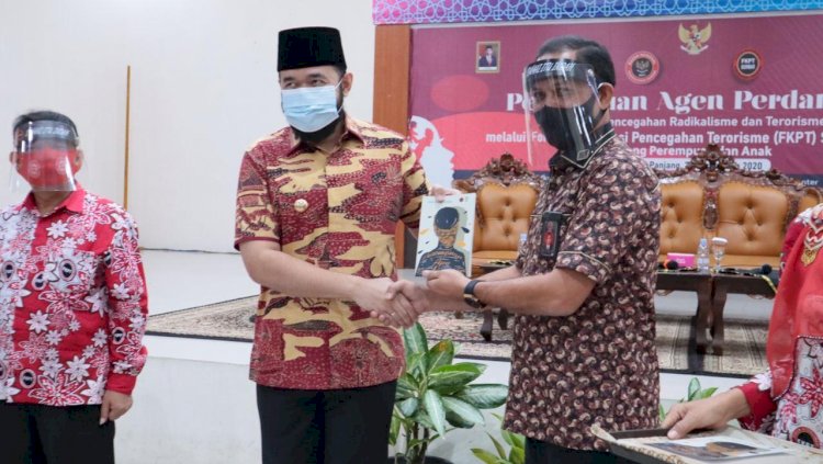 Walikota Padang Panjang Ingatkan Kaum Ibu Akan Bahaya Terorisme