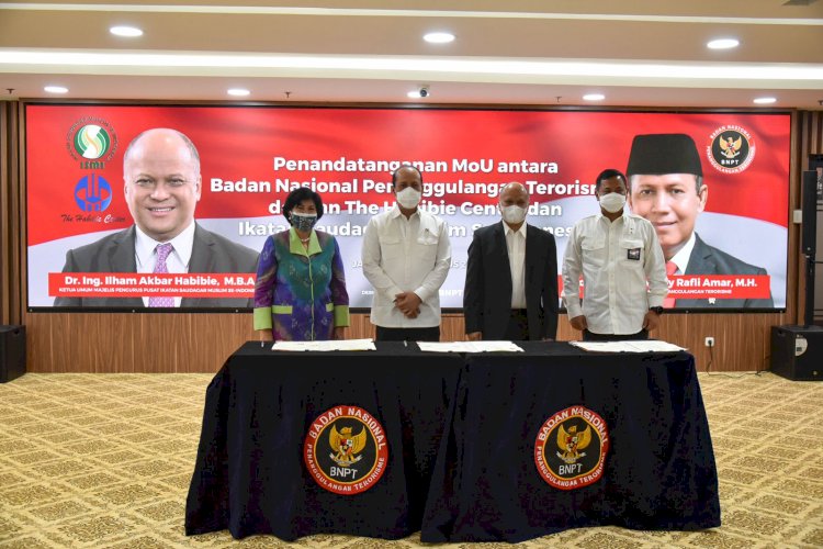 Gandeng Civil Society dalam Penanggulangan Terorisme, BNPT Teken MOU Bersama ISMI dan The Habibie Center