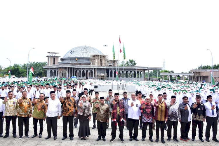 Kepala BNPT ajak 5883 Civitas Akademika UIN Sumut Jadi Relawan Moderasi Beragama dan Bijak Bermedsos