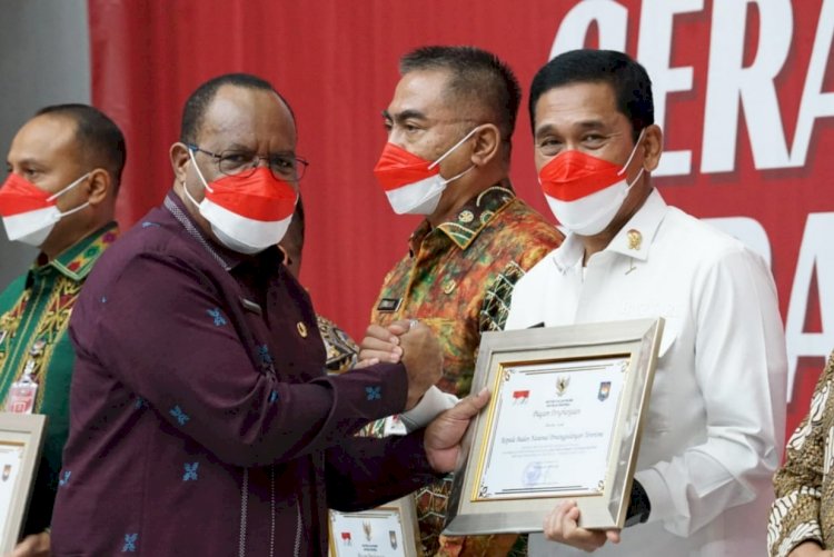 Dukung Sukseskan Gerakan Nasional, BNPT Terima Piagam Penghargaan Dari Kemendagri RI