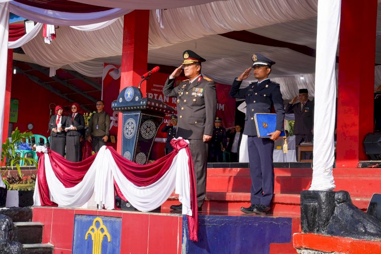 BNPT RI Hadir Gelorakan Semangat Anti Kekerasan Pada Upacara Kemerdekaan RI di Lapas Kelas II Warungkiara