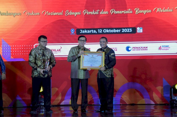 BNPT Raih Juara Terbaik 1 JDIHN dan Juara 3 LDCC Award 2023