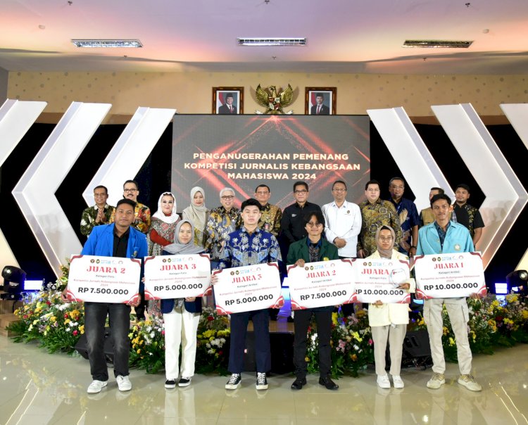 Serahkan Penghargaan Ajang Kompetisi Jurnalis Kebangsaan Mahasiswa 2024 Bersama KPTIK, Sestama BNPT: Lewat Karya Citizen Journalism, Bangun Semangat Kebangsaan