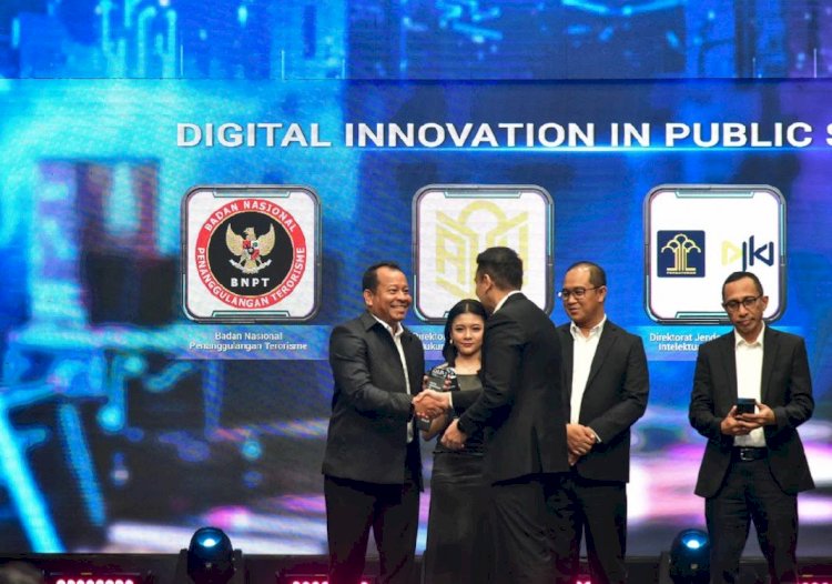 RAIH PENGHARGAAN KATEGORI DIGITAL INNOVATION IN PUBLIC SERVICES DAI 2025, BNPT : TERUS BERINOVASI WUJUDKAN KETERBUKAAN INFORMASI PUBLIK